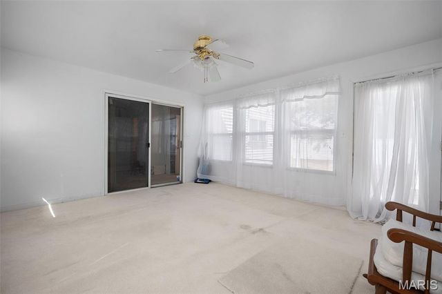8618 Spoon Drive, St Louis, MO 63132
