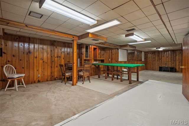8618 Spoon Drive, St Louis, MO 63132