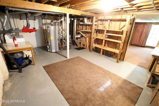 47 Coral Bell Holw Hollow, Toms River, NJ 08755