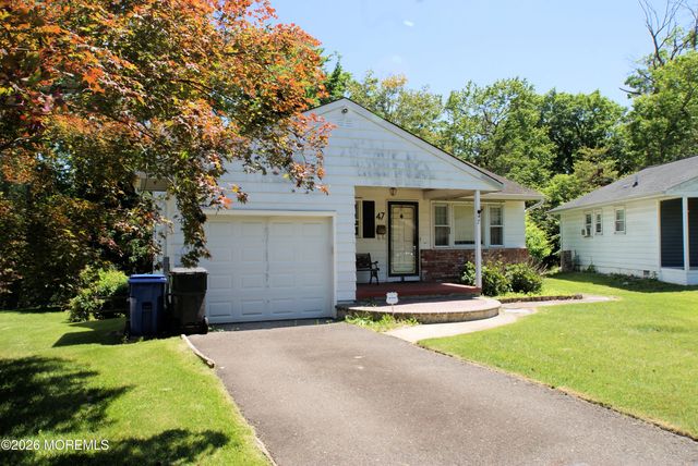 47 Coral Bell Holw Hollow, Toms River, NJ 08755