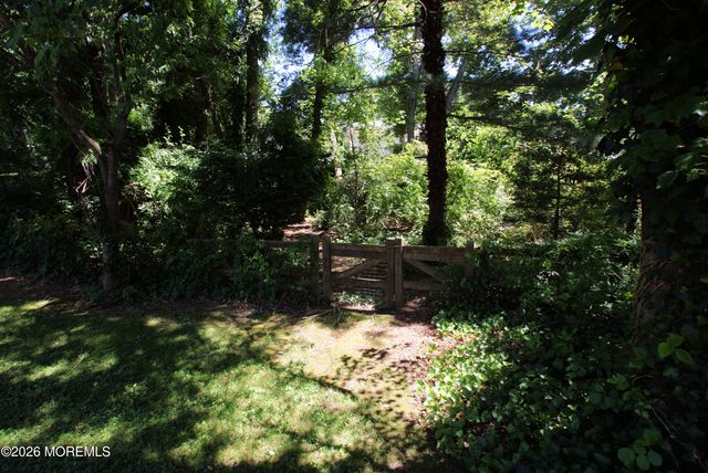 47 Coral Bell Holw Hollow, Toms River, NJ 08755