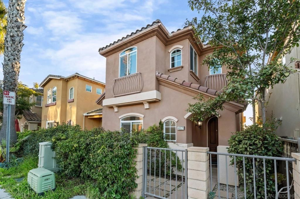 Image 1 of property listing at 417 N Cedros Ave, Solana Beach, CA 92075