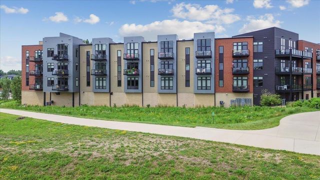 250 State St Apt 406, Cedar Falls, IA 50613