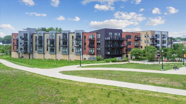 250 State St Apt 406, Cedar Falls, IA 50613