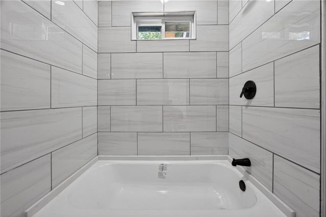 110 W 79th Terrace, Kansas City, MO 64114