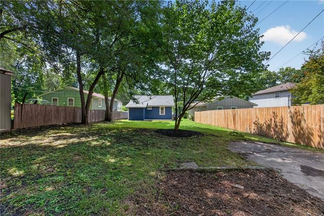 110 W 79th Terrace, Kansas City, MO 64114