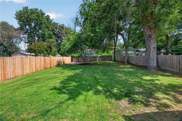 110 W 79th Terrace, Kansas City, MO 64114