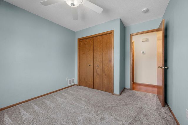 2505 Geranium Avenue E, Maplewood, MN 55119