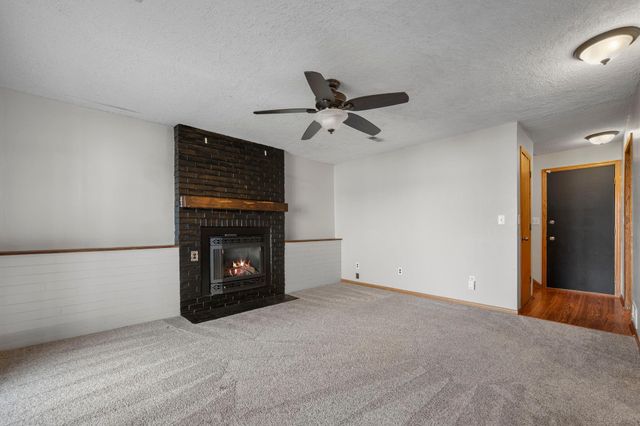 2505 Geranium Avenue E, Maplewood, MN 55119