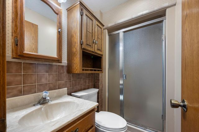 2505 Geranium Avenue E, Maplewood, MN 55119