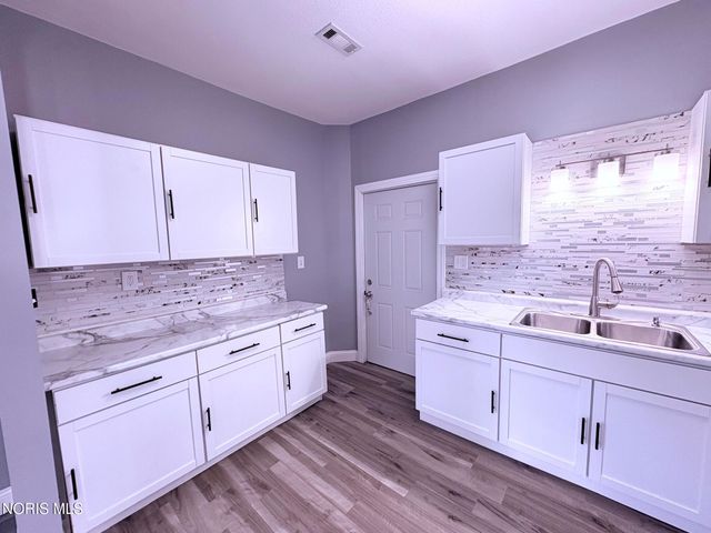 832 Bartley Place, Toledo, OH 43609