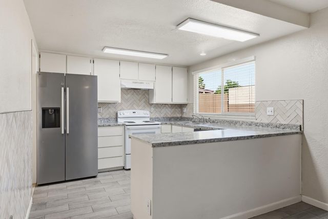 2901 Alphonse Dr, Ceres, CA 95307