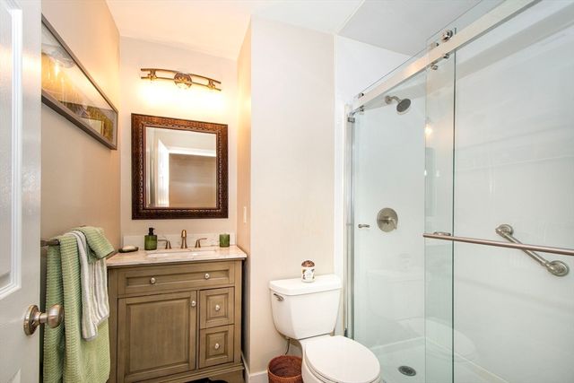 16 Holly Ct 16, Rockland, MA 02370