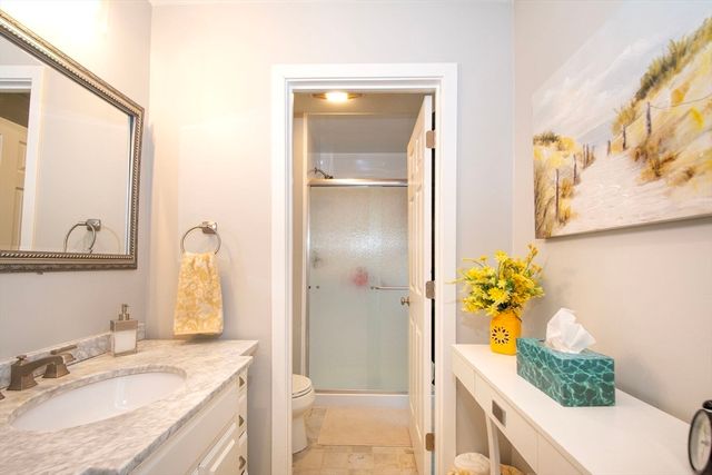 16 Holly Ct 16, Rockland, MA 02370