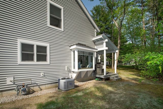 16 Holly Ct 16, Rockland, MA 02370