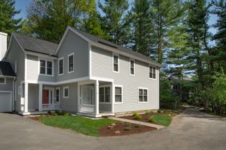 16 Holly Ct 16, Rockland, MA 02370