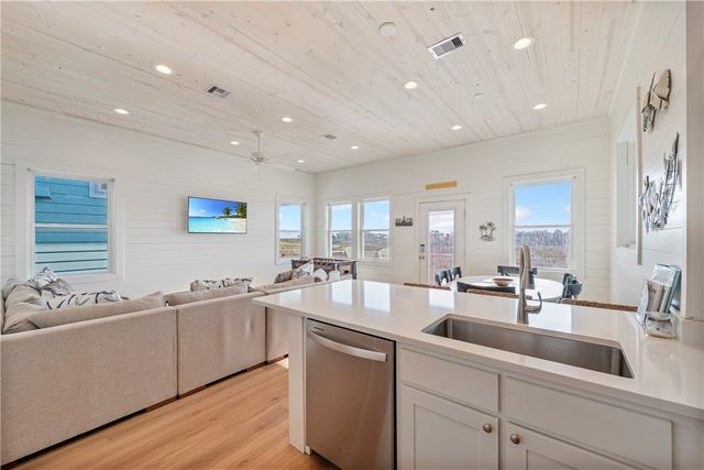 5497 State Highway 361 46, Port Aransas, TX 78373