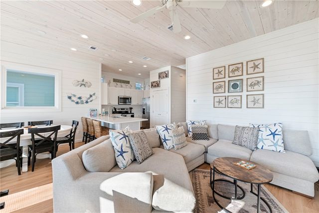 5497 State Highway 361 46, Port Aransas, TX 78373