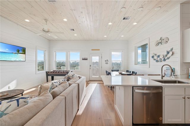 5497 State Highway 361 46, Port Aransas, TX 78373