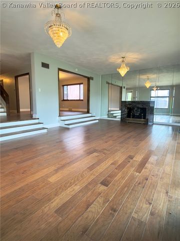 3915 Virginia Avenue, Charleston, WV 25304