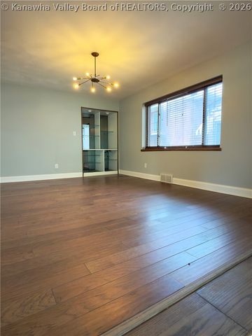 3915 Virginia Avenue, Charleston, WV 25304