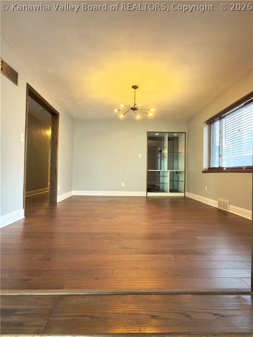 3915 Virginia Avenue, Charleston, WV 25304