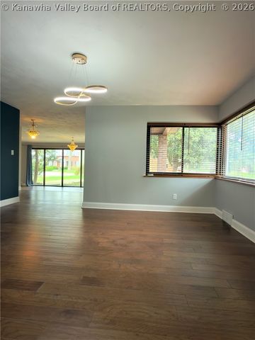 3915 Virginia Avenue, Charleston, WV 25304