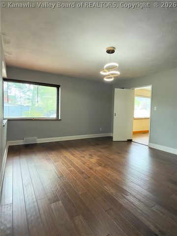 3915 Virginia Avenue, Charleston, WV 25304