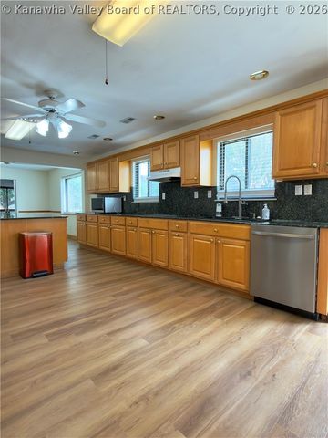 3915 Virginia Avenue, Charleston, WV 25304
