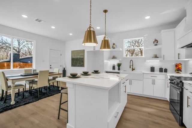139 Forest Oaks Drive, Gun Barrel City, TX 75156