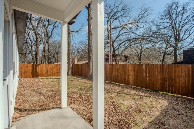 139 Forest Oaks Drive, Gun Barrel City, TX 75156