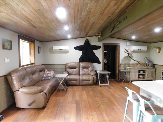 1543 TURKEY TRAIL, Crescent, OK 73028