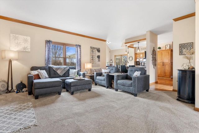 N66W13490 Crestwood DRIVE, Menomonee Falls, WI 53051