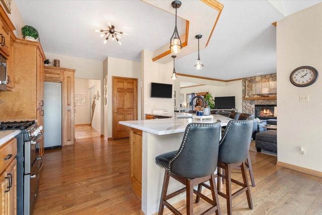 N66W13490 Crestwood DRIVE, Menomonee Falls, WI 53051