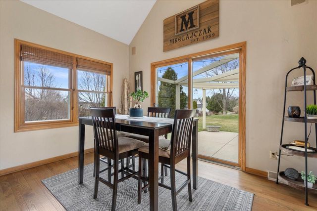 N66W13490 Crestwood DRIVE, Menomonee Falls, WI 53051