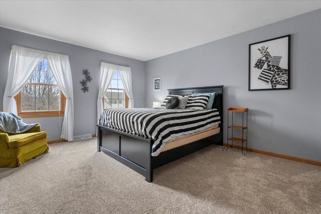 N66W13490 Crestwood DRIVE, Menomonee Falls, WI 53051