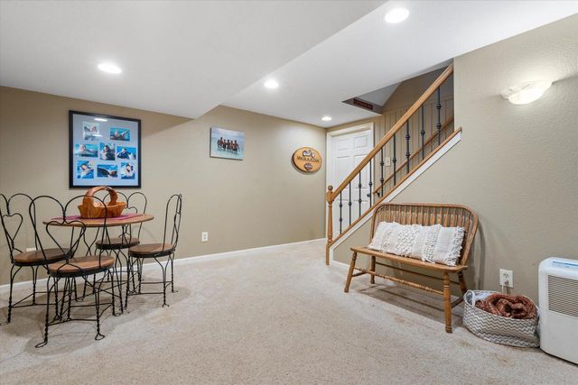 N66W13490 Crestwood DRIVE, Menomonee Falls, WI 53051