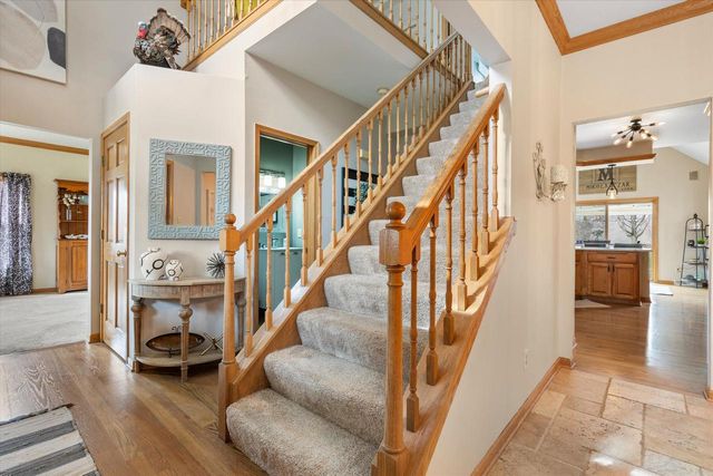 N66W13490 Crestwood DRIVE, Menomonee Falls, WI 53051