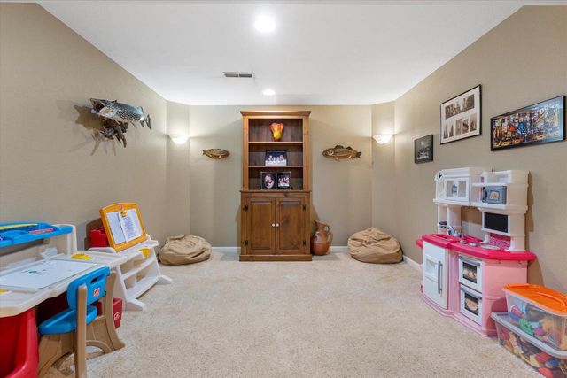 N66W13490 Crestwood DRIVE, Menomonee Falls, WI 53051