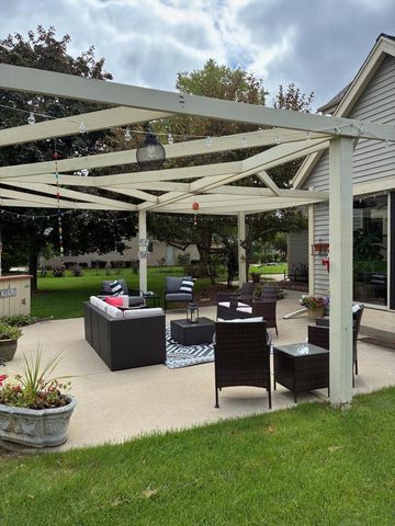 N66W13490 Crestwood DRIVE, Menomonee Falls, WI 53051