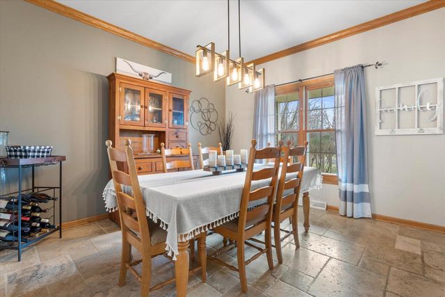 N66W13490 Crestwood DRIVE, Menomonee Falls, WI 53051