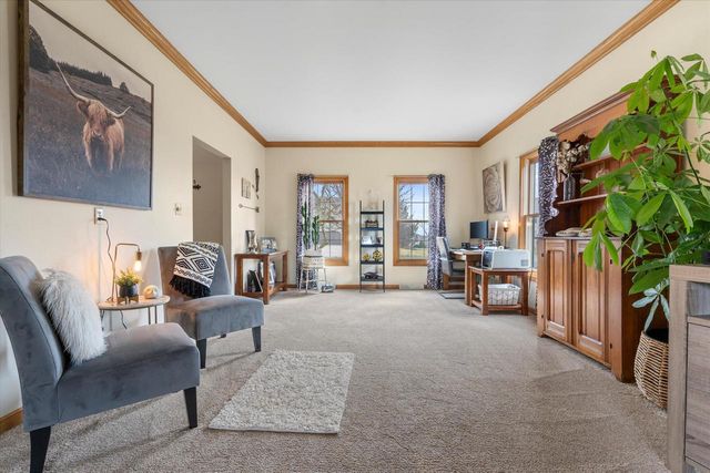 N66W13490 Crestwood DRIVE, Menomonee Falls, WI 53051