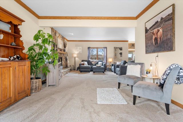 N66W13490 Crestwood DRIVE, Menomonee Falls, WI 53051