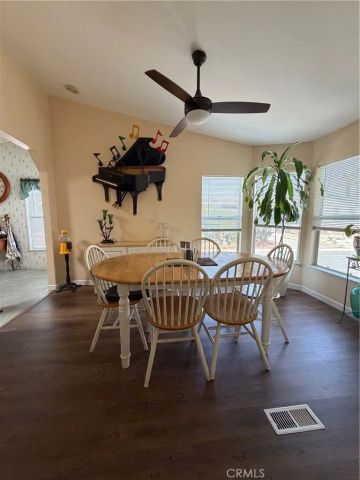 27361 Sierra Hwy. 119, Canyon Country, CA 91351