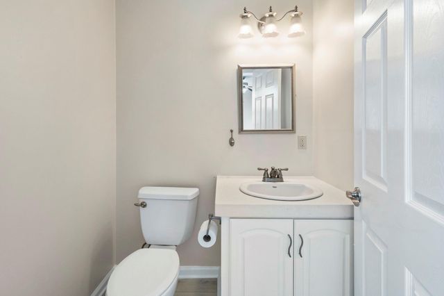 3785 Lake Breeze Road, Lake Charles, LA 70605