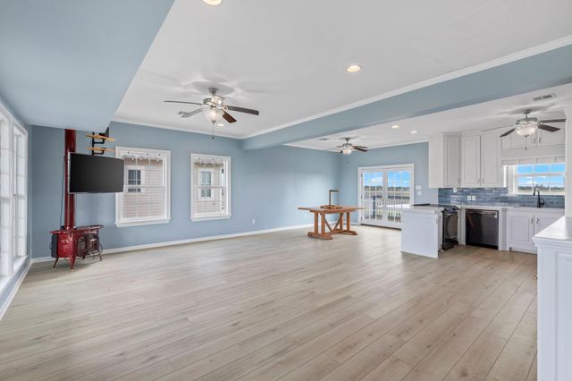 3785 Lake Breeze Road, Lake Charles, LA 70605