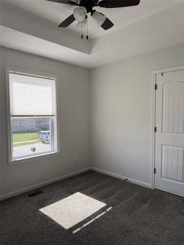 1206 Viola Street, Smithville, MO 64089