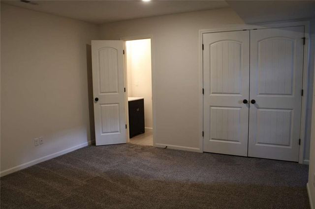 1206 Viola Street, Smithville, MO 64089