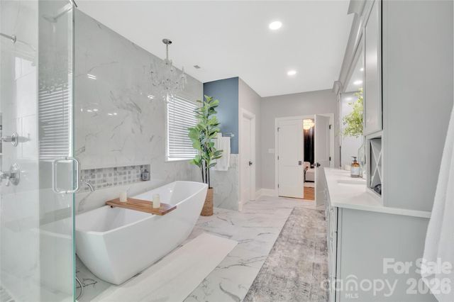 1337 Whispering Oaks Circle, Matthews, NC 28104