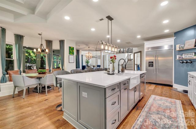 1337 Whispering Oaks Circle, Matthews, NC 28104